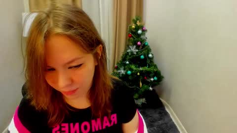 Snapshot of persinaky chatting on 20, 12, 2025 horror flying on the wings of the night.... online show from 20, 12, 2025