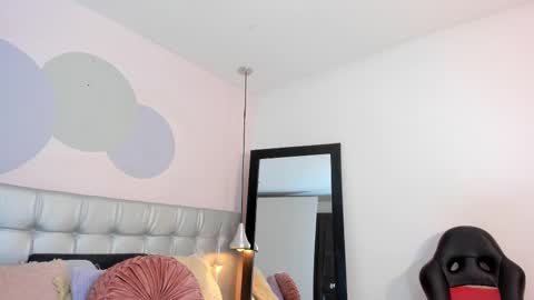 Lizza online show from 4, 3, 2025