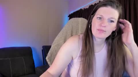 Kelly online show from 4, 12, 2025