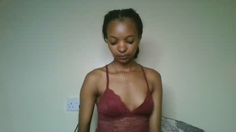 Snapshot of petal_palette chatting on 17, 6, 2026 Lolly online show from 17, 6, 2026