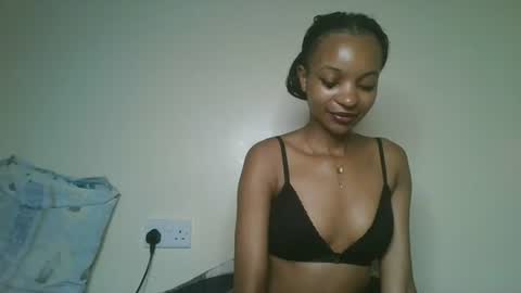 Snapshot of petal_palette chatting on 28, 6, 2026 Lolly online show from 28, 6, 2026