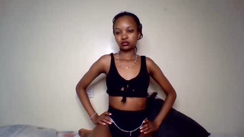 Snapshot of petal_palette chatting on 1, 8, 2026 Lolly online show from 1, 8, 2026