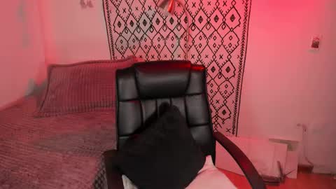 Rose online show from 15, 2, 2025