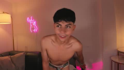 Snapshot of peter_chase chatting on 13, 11, 2025 Peter online show from 13, 11, 2025