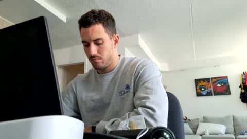 Snapshot of peterskinny24 chatting on 21, 2, 2025 ttps VF8L9ABFMref wl share online show from 21, 2, 2025