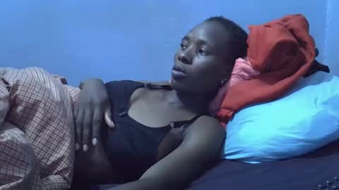 petite_bella21 online show from 11, 4, 2026