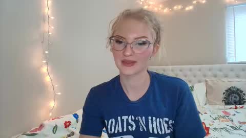 Little cupcake online show from 18, 11, 2025