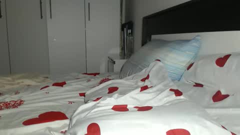 Snapshot of petite_danielle chatting on 25, 5, 2026 petite_danielle online show from 25, 5, 2026