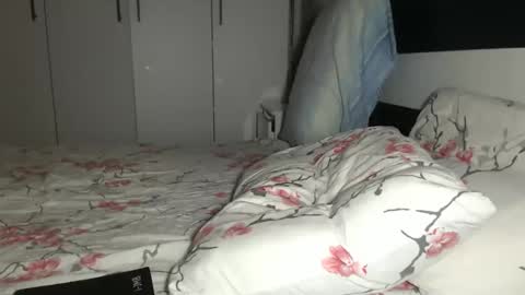 Snapshot of petite_danielle chatting on 5, 6, 2026 petite_danielle online show from 5, 6, 2026