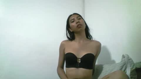 Snapshot of petite_dicklover chatting on 11, 6, 2026 Yuriee online show from 11, 6, 2026