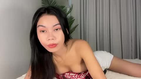 petite_kaye online show from 18, 6, 2026
