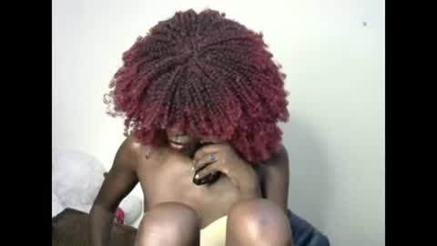 Snapshot of petite_lavi2 chatting on 27, 12, 2024 petite_lavi2 online show from 27, 12, 2024