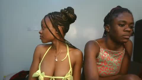 Snapshot of petite_luxe1 chatting on 21, 7, 2026 Luxe online show from 21, 7, 2026
