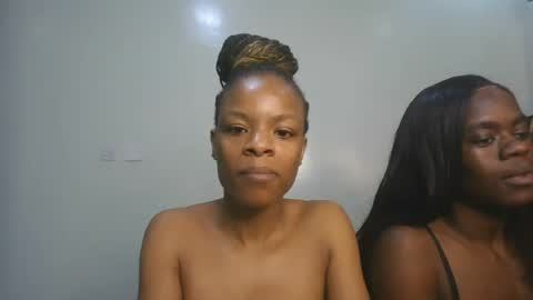 Snapshot of petite_luxe1 chatting on 26, 7, 2026 Luxe online show from 26, 7, 2026