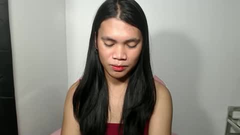 petite_pauline online show from 25, 2, 2026