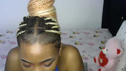 petite_princes online show from 4, 12, 2024