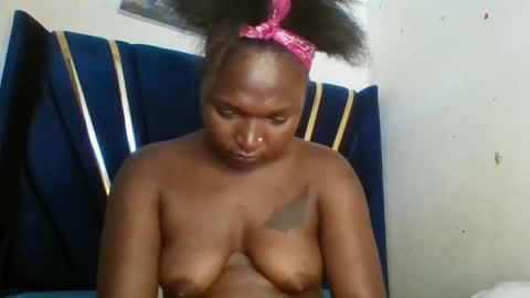 petite_shan online show from 6, 4, 2026