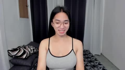 Snapshot of petiteasianmarian chatting on 13, 5, 2026 bigcock Marian online show from 13, 5, 2026