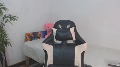 Snapshot of petiteasianx chatting on 16, 1, 2025 Vrin online show from 16, 1, 2025