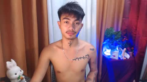 Snapshot of petiteasianx chatting on 5, 3, 2025 Vrin online show from 5, 3, 2025