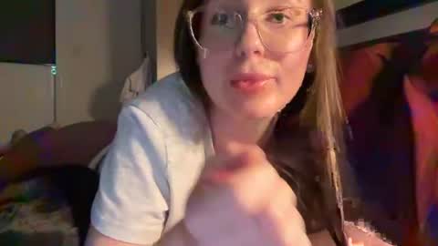 Snapshot of petitebecky chatting on 13, 6, 2026 Petite Becky online show from 13, 6, 2026