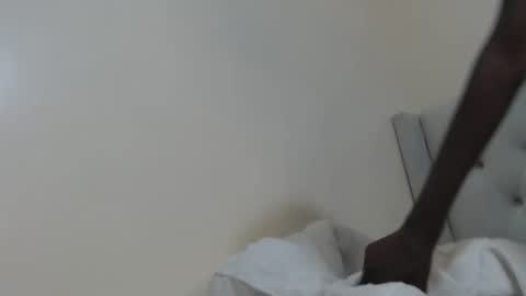 Snapshot of petiteblackjuicy chatting on 7, 5, 2026 Amara online show from 7, 5, 2026