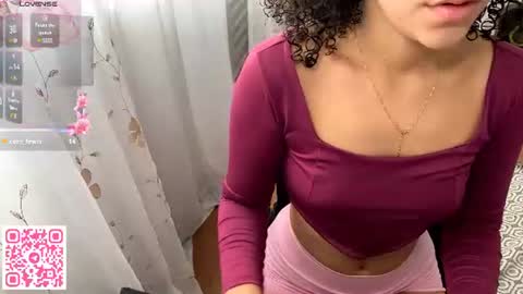 Snapshot of petitecurlybrunette chatting on 22, 6, 2026 Mlian online show from 22, 6, 2026