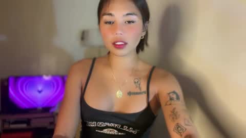 Snapshot of petitegirlx69 chatting on 20, 9, 2025 miss lisa online show from 20, 9, 2025