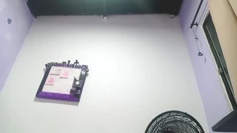 Snapshot of petiteivoryqueen chatting on 15, 12, 2024 danna online show from 15, 12, 2024