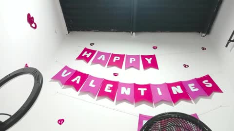 Snapshot of petiteivoryqueen chatting on 20, 2, 2025 danna online show from 20, 2, 2025