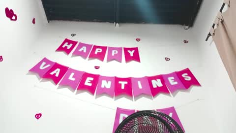 Snapshot of petiteivoryqueen chatting on 28, 2, 2025 danna online show from 28, 2, 2025