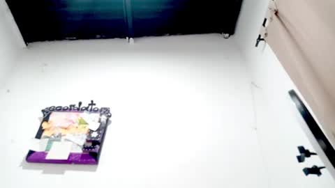 Snapshot of petiteivoryqueen chatting on 19, 11, 2025 danna online show from 19, 11, 2025