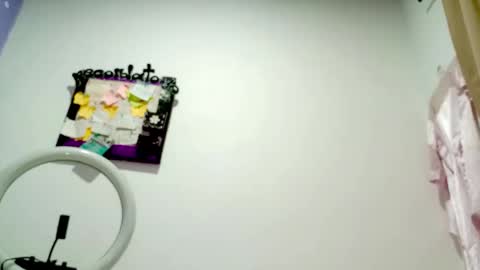 Snapshot of petiteivoryqueen chatting on 12, 5, 2026 danna online show from 12, 5, 2026