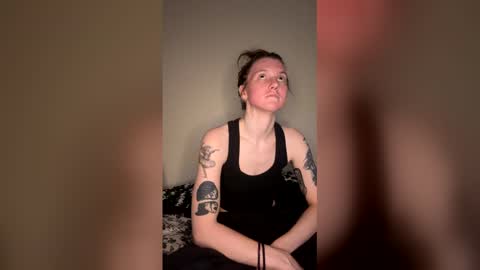 Snapshot of petiteratt chatting on 28, 4, 2026 I am very new and dont know what im doing lol online show from 28, 4, 2026