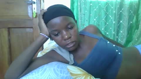 petitesweetchiq online show from 26, 11, 2025