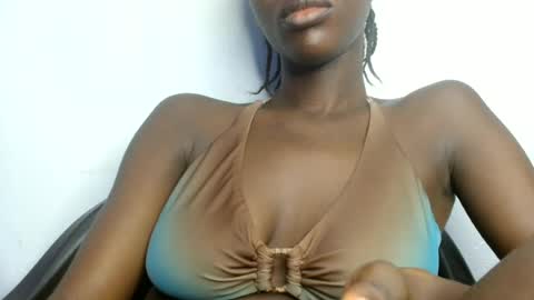 Snapshot of petitgirl88 chatting on 2, 7, 2026 petitgirl88 online show from 2, 7, 2026