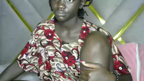 petitte_gyaal online show from 21, 11, 2025