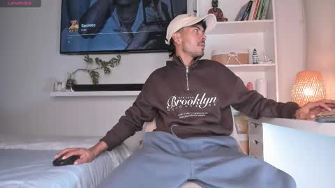 Snapshot of pettercat chatting on 19, 11, 2025 Pettercat online show from 19, 11, 2025