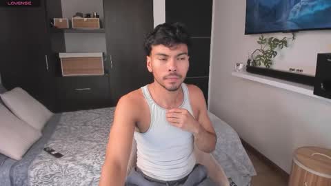 Snapshot of pettercat chatting on 19, 11, 2025 Pettercat online show from 19, 11, 2025