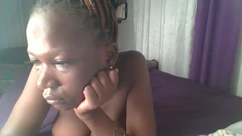 pettite_cora1 online show from 16, 4, 2026