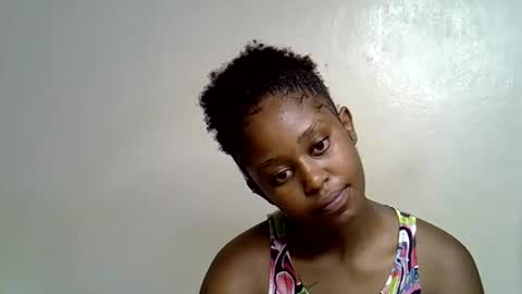 Snapshot of pettite_gal chatting on 20, 4, 2026 pettite_gal online show from 20, 4, 2026