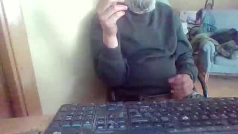 Snapshot of peyo873996 chatting on 13, 4, 2026 peyo873996 online show from 13, 4, 2026