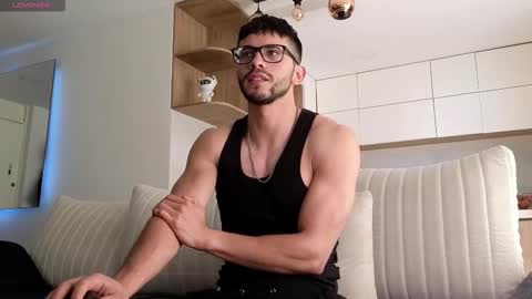 phantom_bigger1 online show from 22, 11, 2025