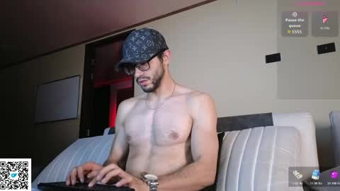 phantom_bigger1 online show from 4, 4, 2026