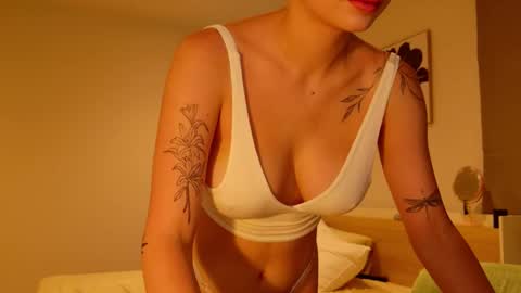 Snapshot of phantomlace chatting on 28, 10, 2025 Alice online show from 28, 10, 2025