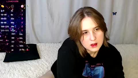 Snapshot of phantommira chatting on 2, 11, 2025 phantommira online show from 2, 11, 2025