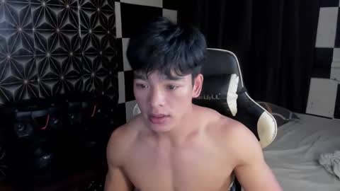 Snapshot of philhotbody chatting on 11, 2, 2026 AJ online show from 11, 2, 2026