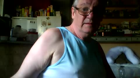 Snapshot of phillboys chatting on 3, 7, 2026 phillboys online show from 3, 7, 2026