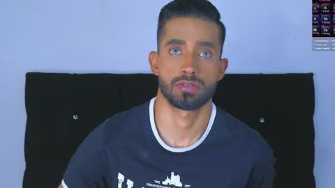 Snapshot of phillip_rayn chatting on 21, 12, 2024 phillip online show from 21, 12, 2024