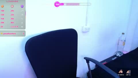 Snapshot of phylavell_ chatting on 16, 6, 2026 phylavell_ online show from 16, 6, 2026